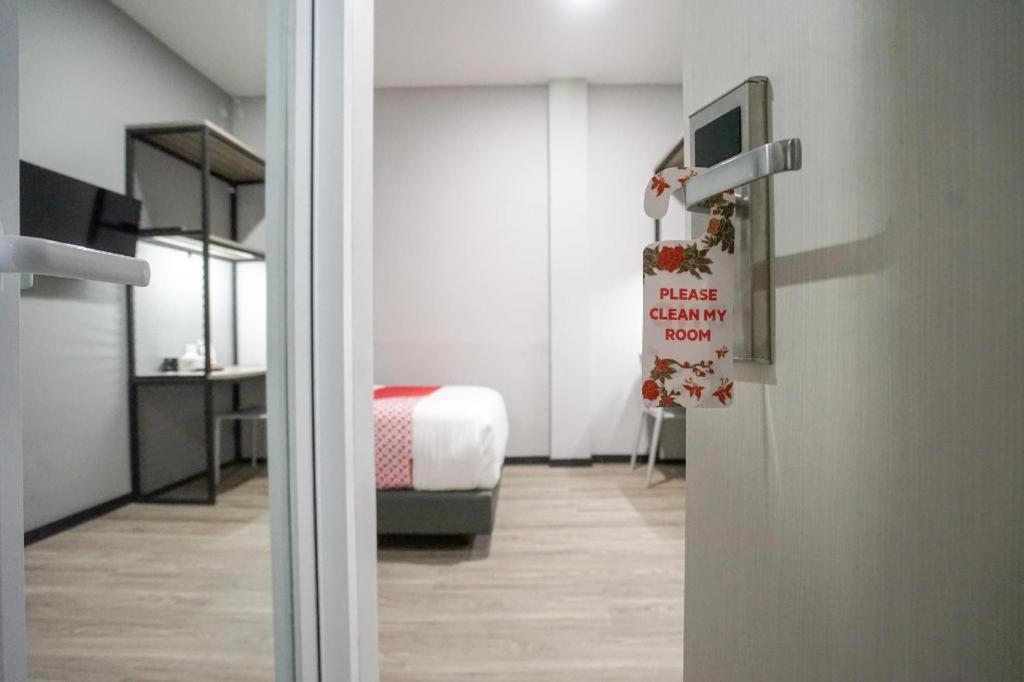 Oyo 568 Rajawali Homestay Palembang Zewnętrze zdjęcie