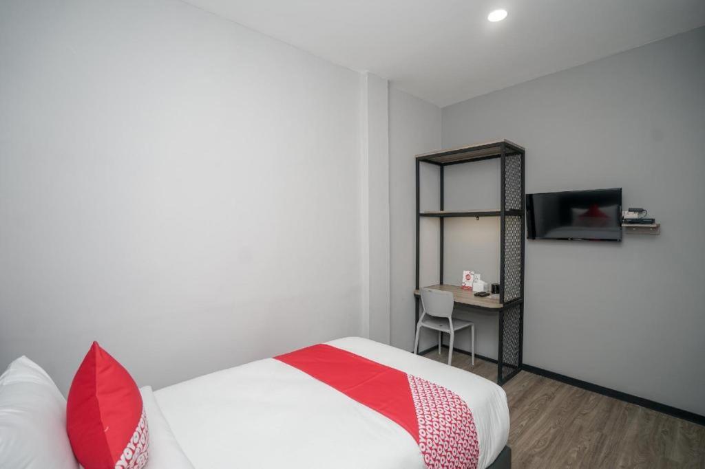 Oyo 568 Rajawali Homestay Palembang Zewnętrze zdjęcie