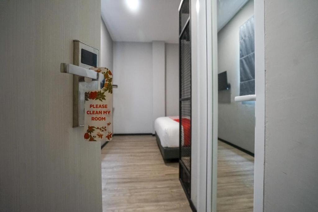 Oyo 568 Rajawali Homestay Palembang Zewnętrze zdjęcie