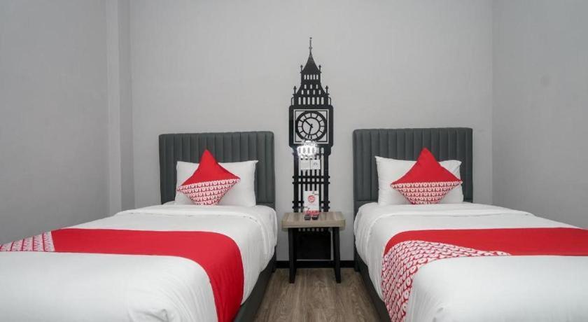 Oyo 568 Rajawali Homestay Palembang Zewnętrze zdjęcie