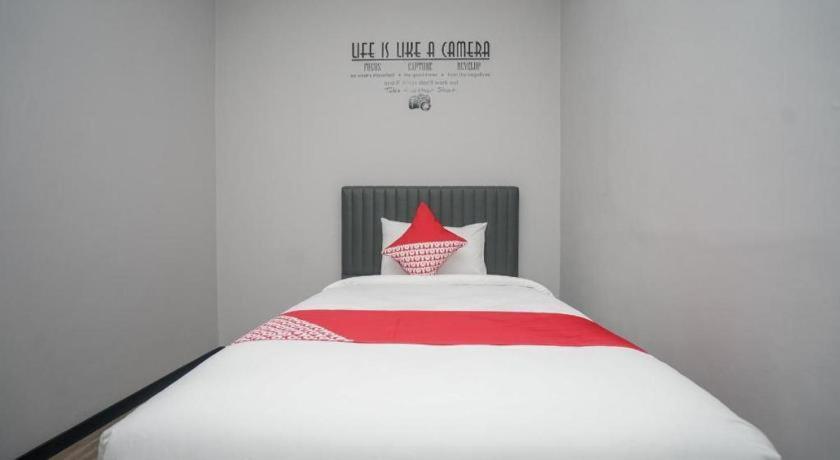 Oyo 568 Rajawali Homestay Palembang Zewnętrze zdjęcie