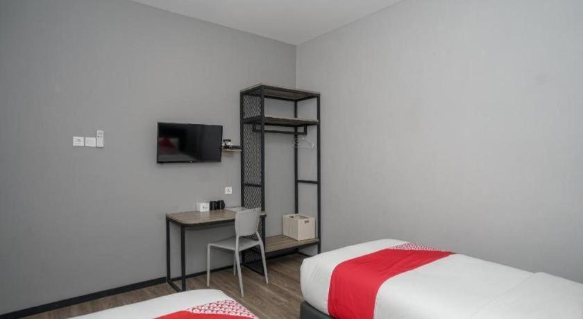 Oyo 568 Rajawali Homestay Palembang Zewnętrze zdjęcie