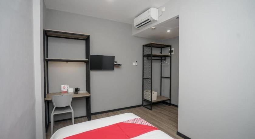 Oyo 568 Rajawali Homestay Palembang Zewnętrze zdjęcie