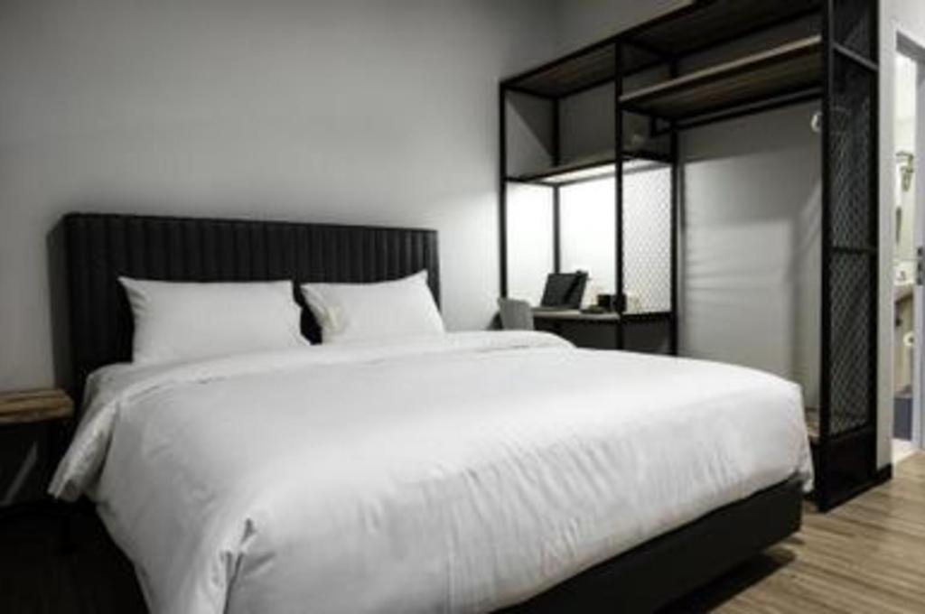Oyo 568 Rajawali Homestay Palembang Zewnętrze zdjęcie